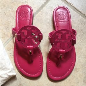 - ((SOLD)) Brand New Tory Burch Sandals